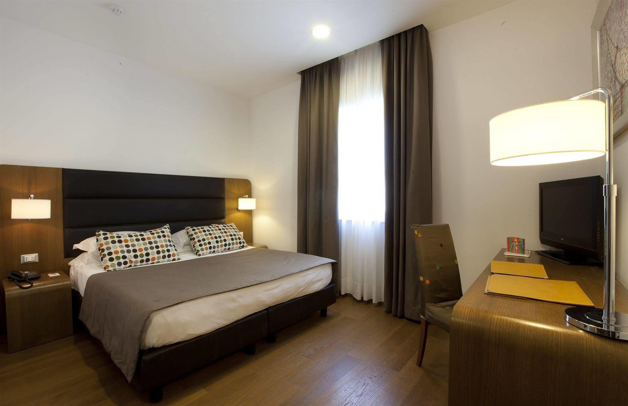 Plaza 4* Península Sorrentina